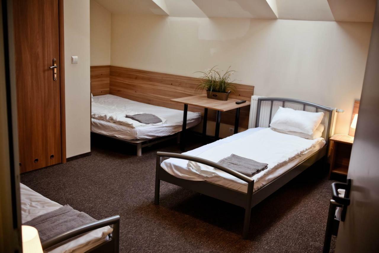 Kolumny 217- Tanie Noclegi Pracownicze, Parking Bezplatny Łódź Exterior foto