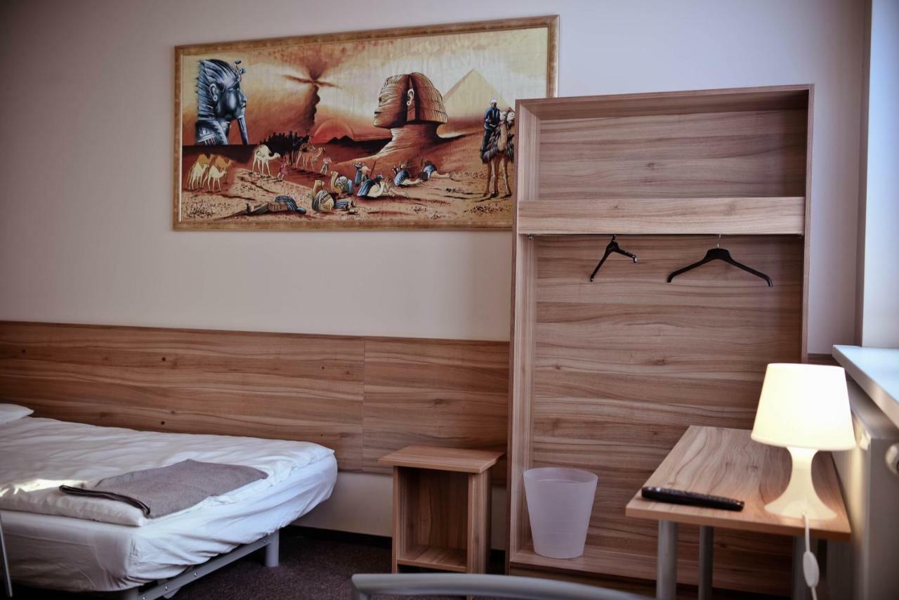 Kolumny 217- Tanie Noclegi Pracownicze, Parking Bezplatny Łódź Exterior foto