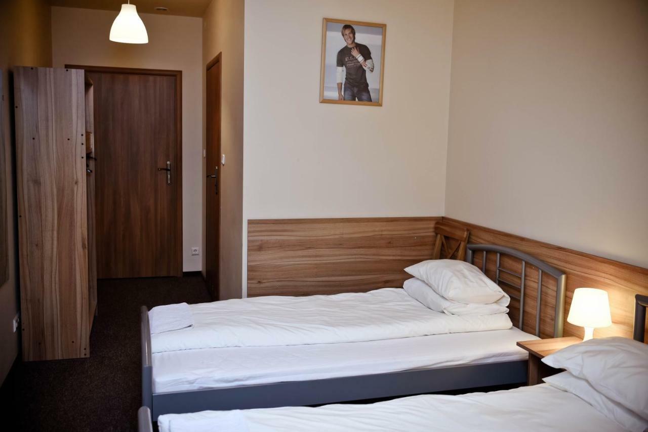 Kolumny 217- Tanie Noclegi Pracownicze, Parking Bezplatny Łódź Exterior foto
